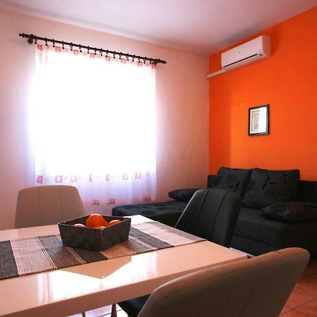 Vesna Apartment プーラ エクステリア 写真